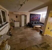 Biete 3-Zimmer-Wohnung in Trier-Ruwer Kaltmiete 750 Euro