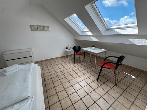 Foto - 1 Zimmer Dachgeschoßwohnung zur Miete in Mönchengladbach