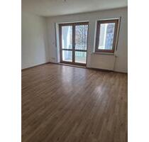 kleine ruhige 2-Raum-Wohnung mit Balkon - Annaberg-Buchholz