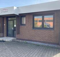 Gewerbehalle mit 2 Büros in Troisdorf-Spich