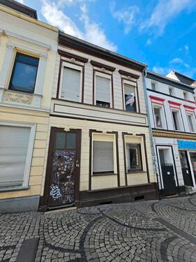Foto - Leerstehendes Mehrfamilienhaus mit Potenzial