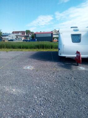 Foto - Stellplatz für Wohnwagen, Wohnmobil, Anhänger, Boot zu vermieten