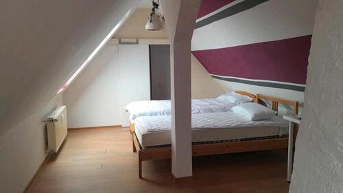 Foto - WG Zimmer Dachgeschoss ab sofort verfügbar