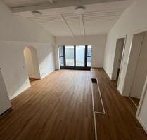 Erstbezug nach Sanierung – Perfekte 3er‑WG! Moderne 85 m² EG‑Wohn - Regensburg Konradsiedlung Erstbezug nach Sanierung – Perfekte 3er‑WG! Moderne 85 m² EG‑Wohn - Regensburg Konradsiedlung