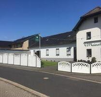 Geschäftsgebäude mit Wohnraum - 298.000,00&nbsp;EUR Kaufpreis, ca.&nbsp; 135,00&nbsp;m&sup2; in Blankenheim (PLZ: 53945)