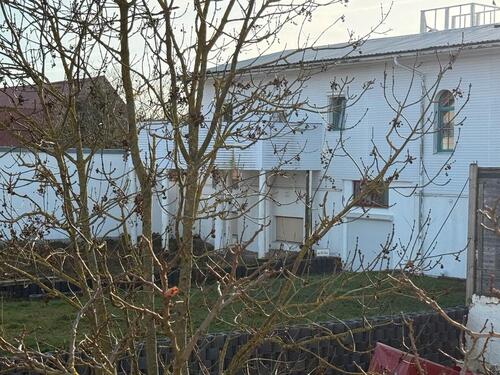 Foto - Gewerbe (oder Unterkünfte) u Wohnung, 2x200 m² zzgl. Grundstück