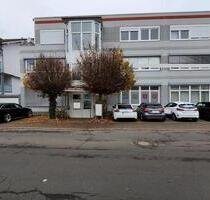 Großzügige Büroetage mit 8 Räumen in Bad Vilbel zu vermieten