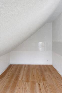 Foto - 3 Zimmer Dachgeschoßwohnung zur Miete in Wilkau-Haßlau