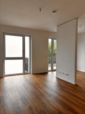 Foto - Praktische 4-Zimmer-Wohnung mit Einbauküche und Balkon (12.03.01)