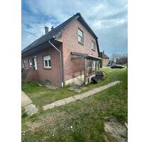 Doppelhaushälfte - 1.300,00&nbsp;EUR Kaltmiete, ca.&nbsp; 129,00&nbsp;m&sup2; in Vechelde (PLZ: 38159)