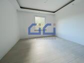 Foto - Komplett neu renovierte 3-Zimmer-Wohnung mit neuem Duschbad!