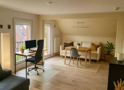 Foto - Schöne, frisch renovierte 2–3 Zimmer Wohnung in zentraler Lage