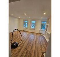 Helle 100 m² Traumwohnung – alles neu saniert – sofort frei - Crimmitschau