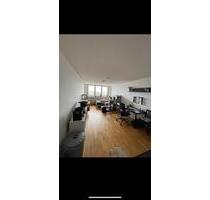 Schöne Wohnung direkt S-Bahnhof Storkower Str. - Berlin Lichtenberg