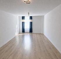 4 Raum Wohnung mit EBK und Wintergarten - Claußnitz