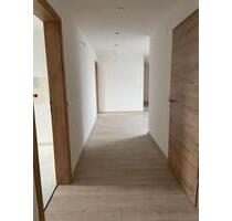 Erstbezug Wohnung im 1.OG 4 Zimmer, Stellplatz und Garten - Nesse-Apfelstädt