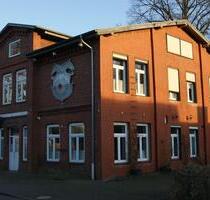 Wohnung Dachgeschoß 23 Zimmer - 680,00 EUR Kaltmiete, ca.  80,00 m² in Lübeck (PLZ: 23556) Sankt Lorenz Nord