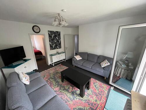 Foto - Schöne ruhige, sanierte 3 Zim. Wohnung mit Einbauküche u. Balkone
