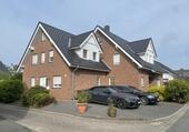 Foto - 2 Häuser auf einem Grundstück - 725.000,00&nbsp;EUR Kaufpreis, ca.&nbsp; 204,00&nbsp;m&sup2;