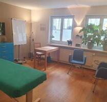 Therapieraum - 15,00 EUR Kaltmiete, ca.  17,00 m² in München (PLZ: 80538) Schwabing-Freimann