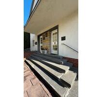 Helle 3 Zimmer-WohnungHaushälfte 1.OG zum 01.10.25 + Balkon - Beckum