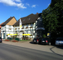 Hotel, Gastronomieensemble und Eigentumswohnung zur Miete. Dreizehn Zimmer, Restaurant, Gewerbefläche und Eigentumswohnung in Liebenburg.