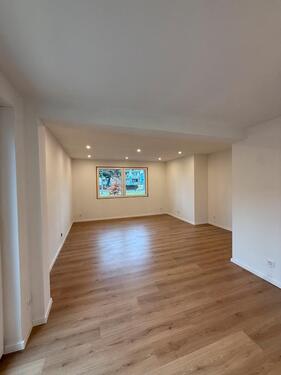 Foto - Erstbezug nach Kernsanierung - Moderne 3 Zimmer Wohnung