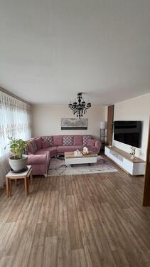 Foto - Haus in Bisingen - 1.500,00&nbsp;EUR Kaltmiete, ca.&nbsp; 180,00&nbsp;m&sup2;