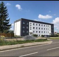 Helle 3-Raum-Wohnung mit 85 m² im 2.OG links – Warmmiete 690 € - Friedland