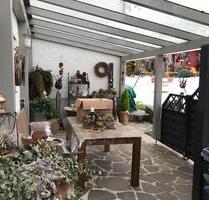 135 qm mit Garten, Doppelgarage und Terrasse, renovierte DHH - Schöllnach