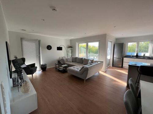 Foto - Neuwertige 4-Zimmer-Wohnung (115 m²) mit Balkon & EBK in Kenn