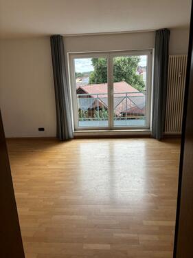 Foto - 5-Zimmer-Wohnung 160 m² mit Garten und Balkon in Sommerach
