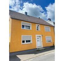 Haus zu verkaufen - 250.000,00 EUR Kaufpreis, in Helmstadt (PLZ: 97264)