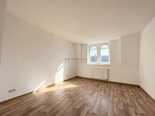 Foto - 2 Zimmer Dachgeschoßwohnung zur Miete in Limbach-Oberfrohna