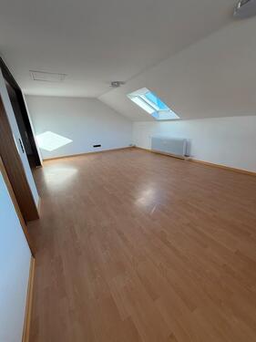 Foto - 2 Zimmer Dachgeschoßwohnung zur Miete in Uhingen