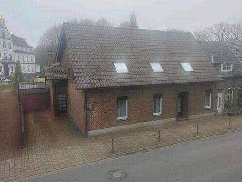 Foto - große Dachgeschosswohnung - 1.500,00&nbsp;EUR Kaltmiete, ca.&nbsp; 180,00&nbsp;m&sup2;