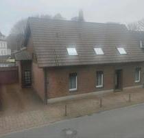 große Dachgeschosswohnung - 1.500,00&nbsp;EUR Kaltmiete, ca.&nbsp; 180,00&nbsp;m&sup2; in Rhede (PLZ: 46414)