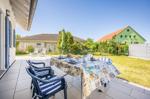 Foto - Ferienhaus Rügen Wiek – 85 m², Terrasse 