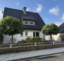 Freistehendes Einfamilienhaus mit Garten & Doppelgarage in Westtünnen! - Hamm Berge