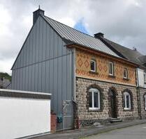Stimmungsvolles und komplett renoviertes Familienhaus mit Garten - Gerolstein