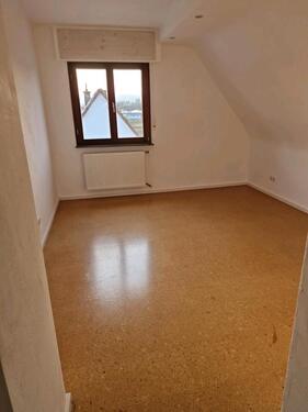 Foto - 2 (3) Zimmer KB DG Wohnung in GroßostheimWenigumstadt