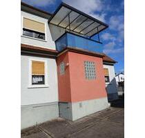 Charmantes Einfamilienwohnhaus mit Garage, Nebengeb. und Garten - Eisenberg (Pfalz)