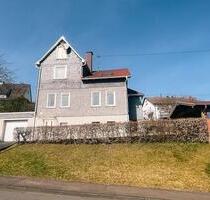 Einfamilienhaus mit Garten in sonniger Lage von Kredenbach - Kreuztal