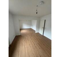 Helle, komplett sanierte 2 Zimmer-Wohnung in Rüsselsheim - Rüsselsheim am Main