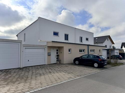 Foto - Moderne Doppelhaushälfte mit Garten, Garage und Top-Energieeffizienz (A+) in ruhiger Lage!