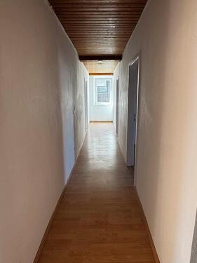Foto - Wohnung 4 Zimmer neu renoviert - 1.100,00&nbsp;EUR Kaltmiete, ca.&nbsp; 90,00&nbsp;m&sup2;