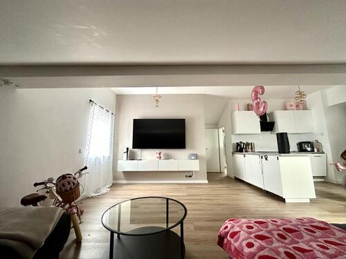 Foto - Hochwertige 4-Zimmer-Wohnung zur Miete mit Garten & Garage