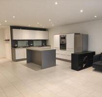 Moderne 2-Zimmer-Wohnung mit Balkon, Küche & Tiefgarage in Kaiserslautern-Innenstadt - Höheinöd