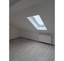 2 Zimmer Küche Bad DG-WOHNUNG - 800,00&nbsp;EUR Kaltmiete, ca.&nbsp; 67,00&nbsp;m&sup2; in Königsmoos (PLZ: 86669)