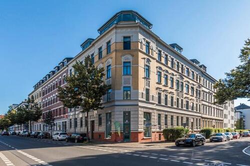 Foto - 2 Zimmerwohnung mit Kochzeile neu saniertes Bad - besonderer Schnitt